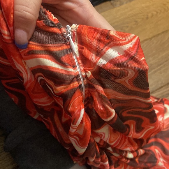 Superdown Red Swirl Mini Dress - Picture 6 of 8